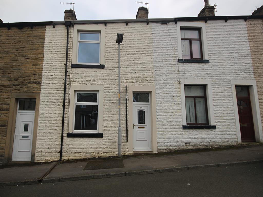 2 bedroom mid terrace house To Let in Barnoldswick - Main Image